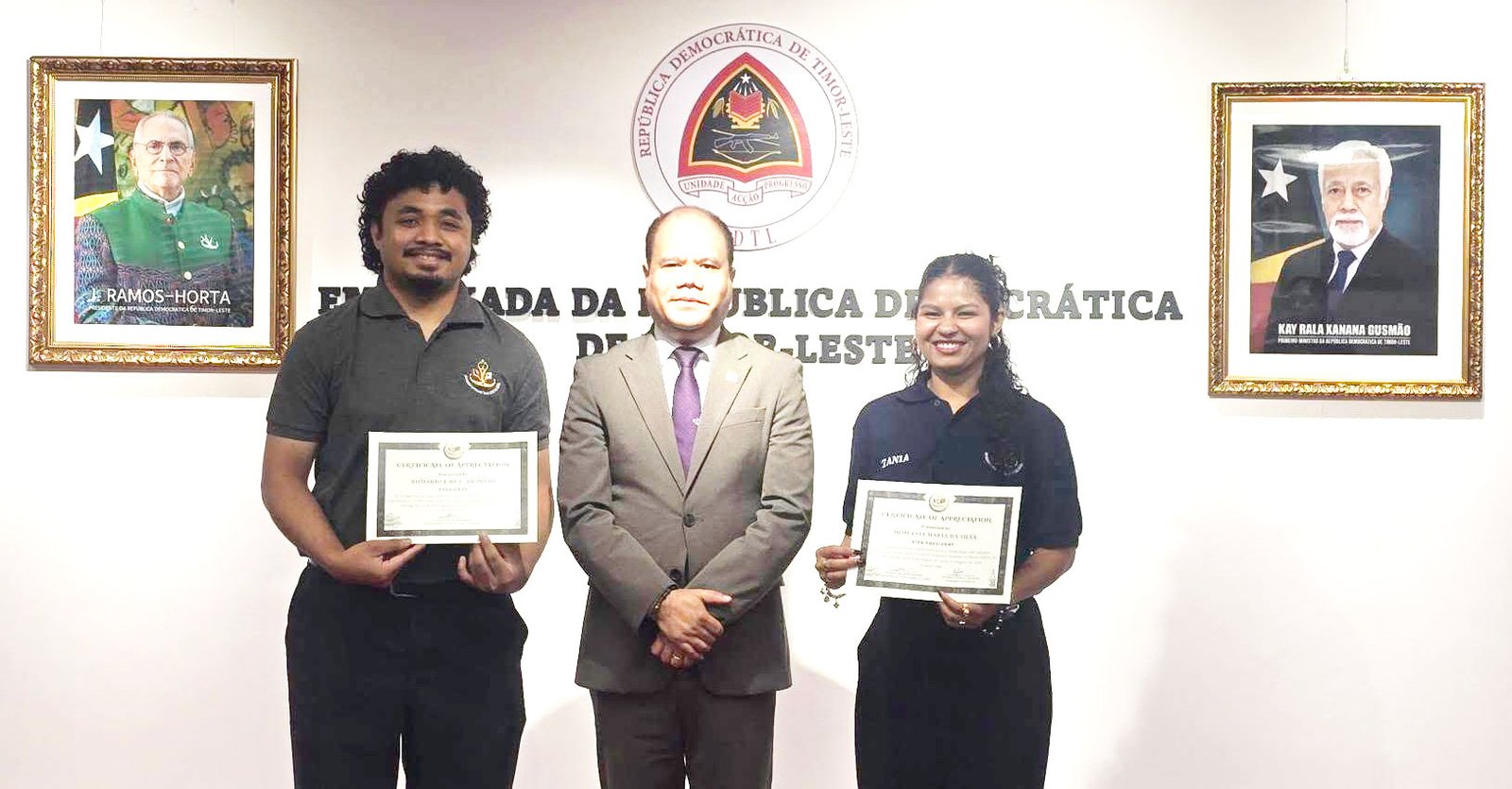 Entrega lideransa Asosiasaun Estudante Timor-Leste iha Koreia