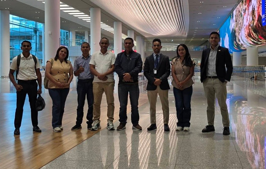 Full delegation assembled at Incheon Airport arrival terminal