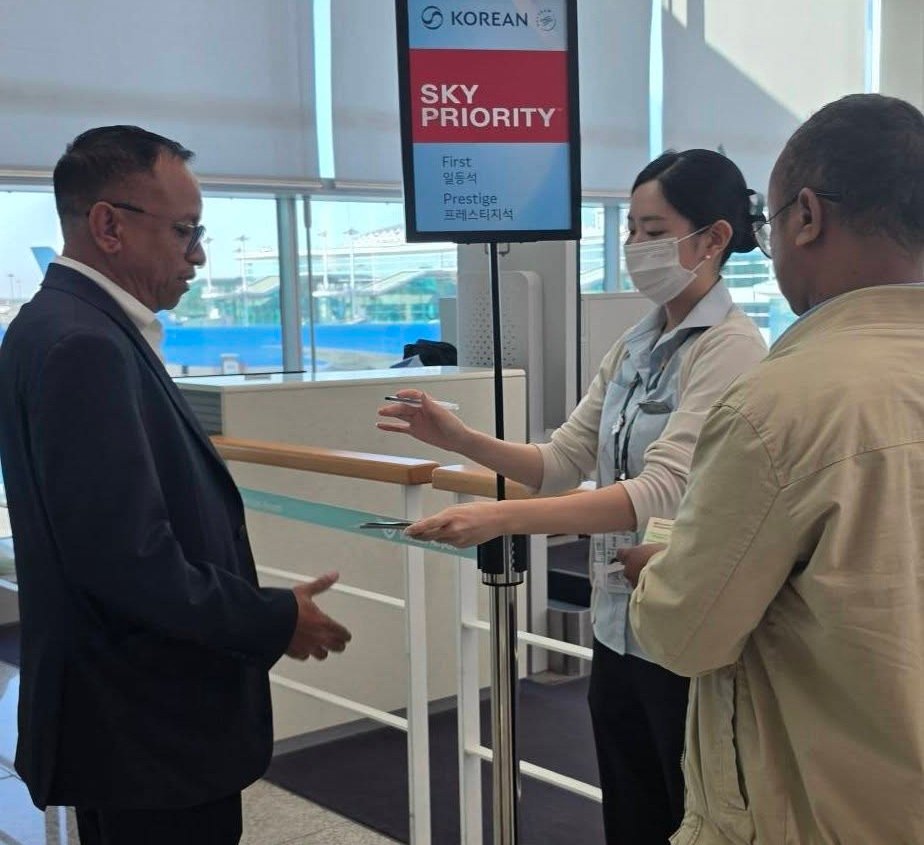 Embassy protocol assistance provided to the Ministerial Delegation at the Sky Priority check-in counter