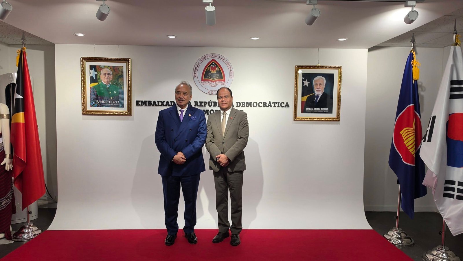 Foto protokolar S.E. Vise-Primeiru-Ministru ho S.E. Embaixadór